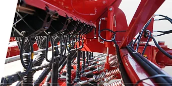 AKTYVI HIDRAULINĖ GILINIMO SISTEMA