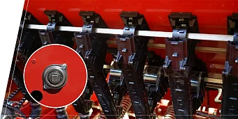 Nerūdijančio plieno trąšų padavimo velenai